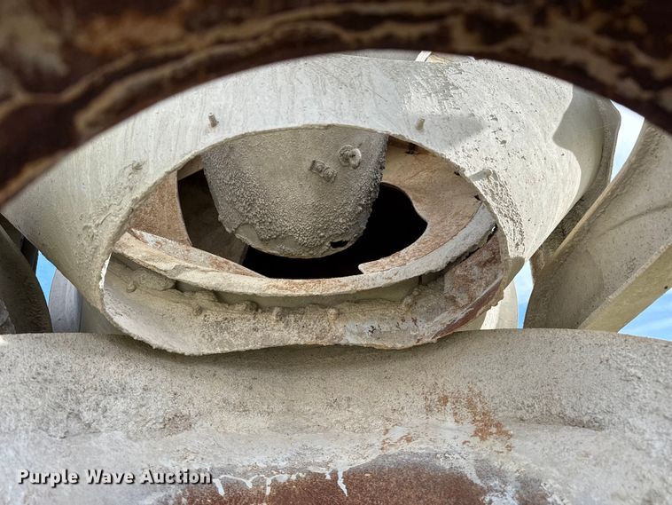 image for item NA9863 1997 Mack RD690S ready mix truck