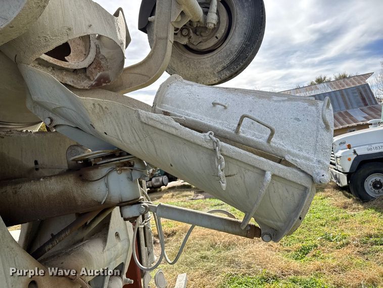 image for item NA9863 1997 Mack RD690S ready mix truck