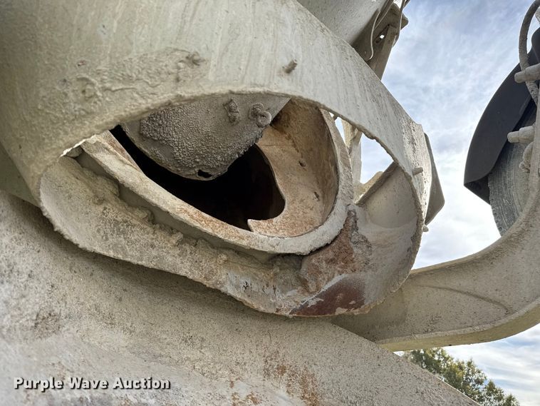 image for item NA9863 1997 Mack RD690S ready mix truck