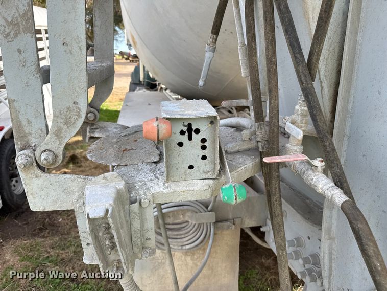 image for item NA9863 1997 Mack RD690S ready mix truck