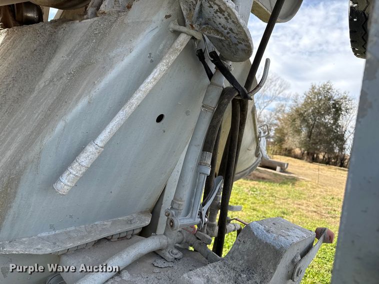 image for item NA9863 1997 Mack RD690S ready mix truck