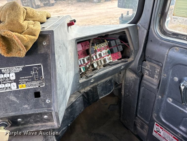 image for item NA9863 1997 Mack RD690S ready mix truck