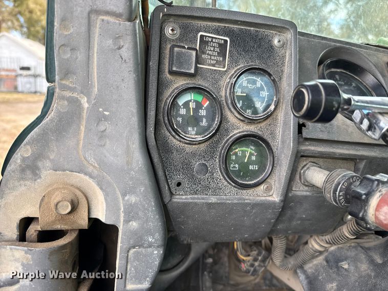 image for item NA9863 1997 Mack RD690S ready mix truck