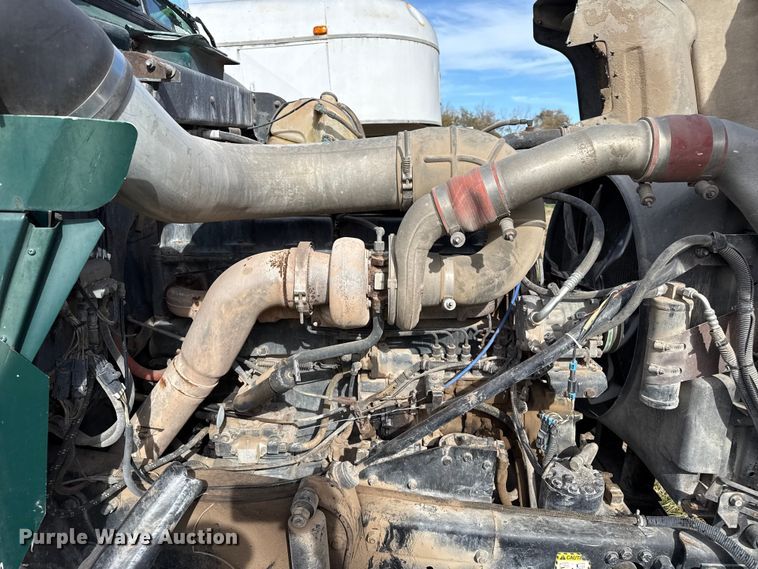 image for item NA9863 1997 Mack RD690S ready mix truck