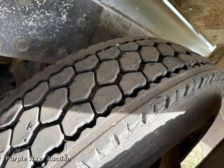 image for item NA9863 1997 Mack RD690S ready mix truck