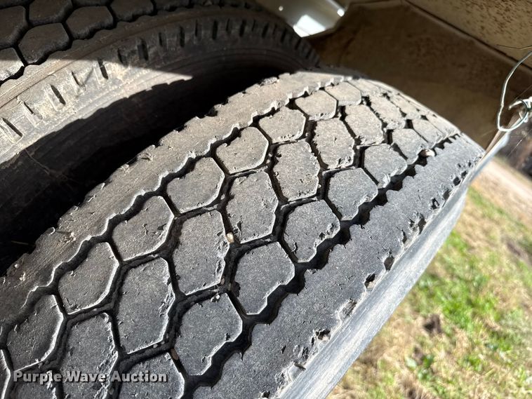 image for item NA9863 1997 Mack RD690S ready mix truck