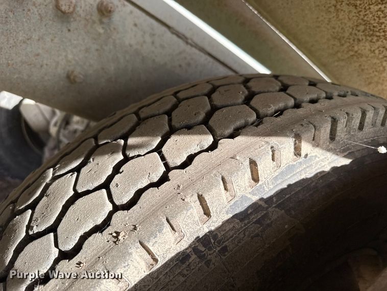 image for item NA9863 1997 Mack RD690S ready mix truck