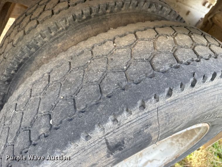 image for item NA9863 1997 Mack RD690S ready mix truck