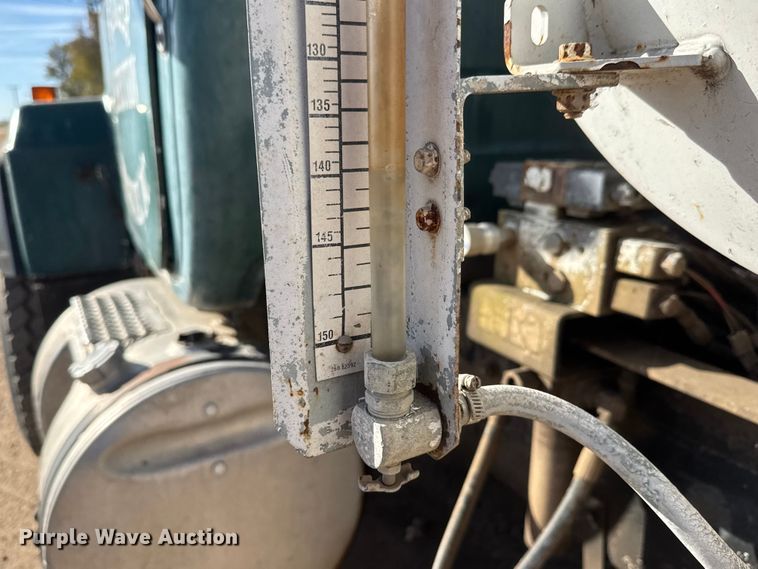 image for item NA9866 1999 Mack RD690S ready mix truck