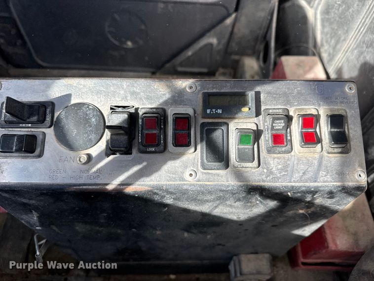 image for item NA9866 1999 Mack RD690S ready mix truck