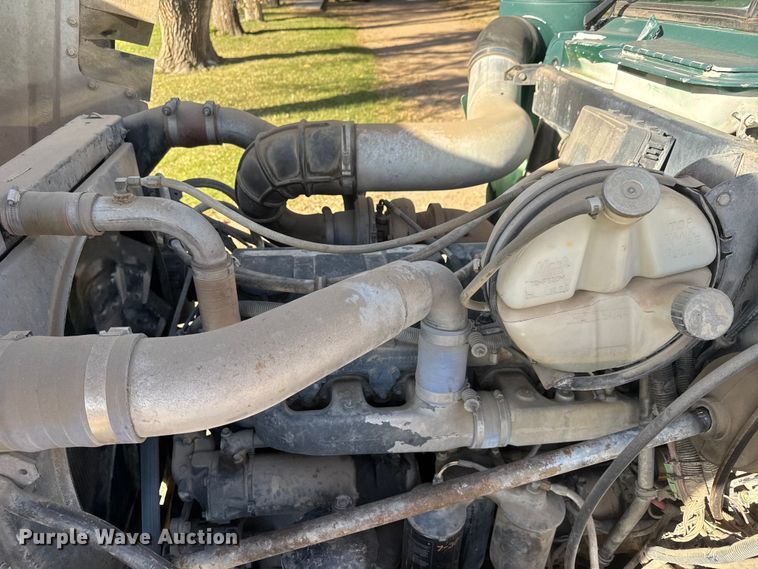 image for item NA9866 1999 Mack RD690S ready mix truck