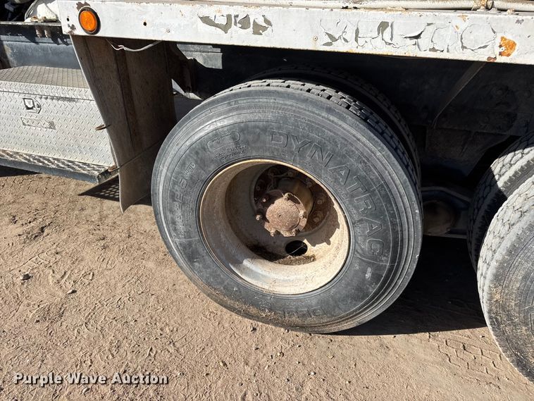 image for item NA9866 1999 Mack RD690S ready mix truck