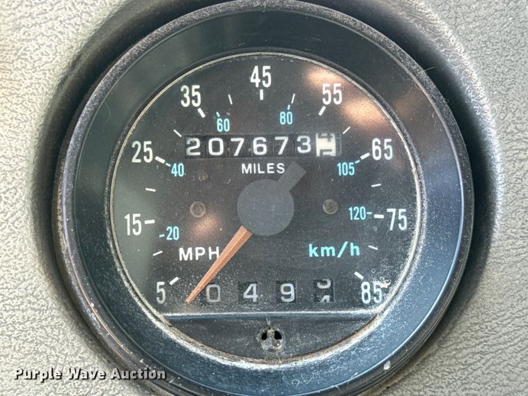 image for item NA9866 1999 Mack RD690S ready mix truck