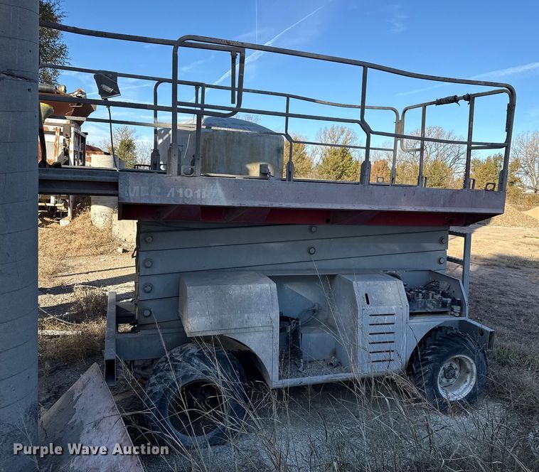 image for item NA9871 2000 MEC 4191RT scissor lift