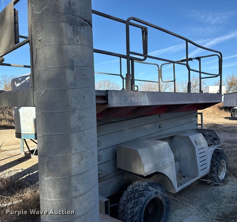 image for item NA9871 2000 MEC 4191RT scissor lift