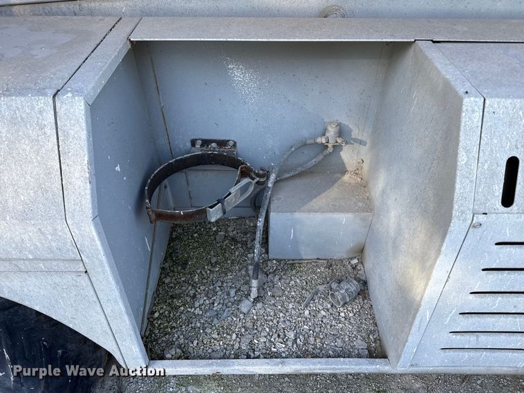 image for item NA9871 2000 MEC 4191RT scissor lift