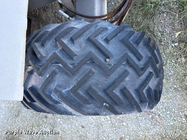 image for item NA9871 2000 MEC 4191RT scissor lift