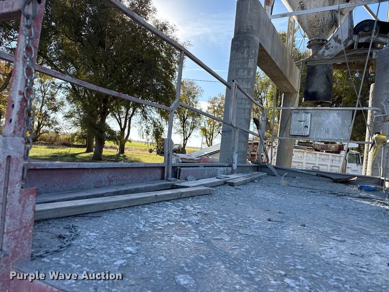 image for item NA9871 2000 MEC 4191RT scissor lift