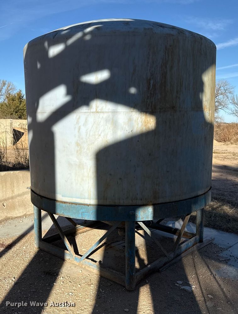 image for item NA9872 Poly tank