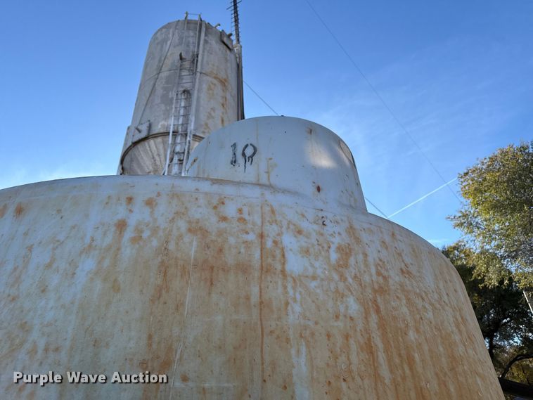 image for item NA9872 Poly tank