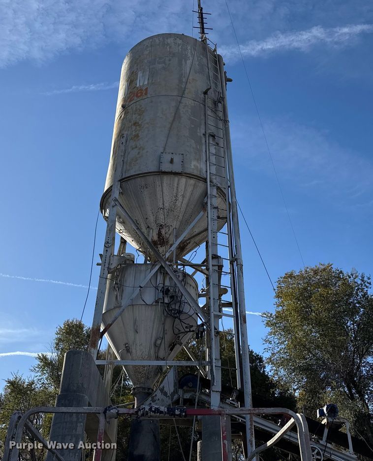 image for item NA9873 Concrete plant