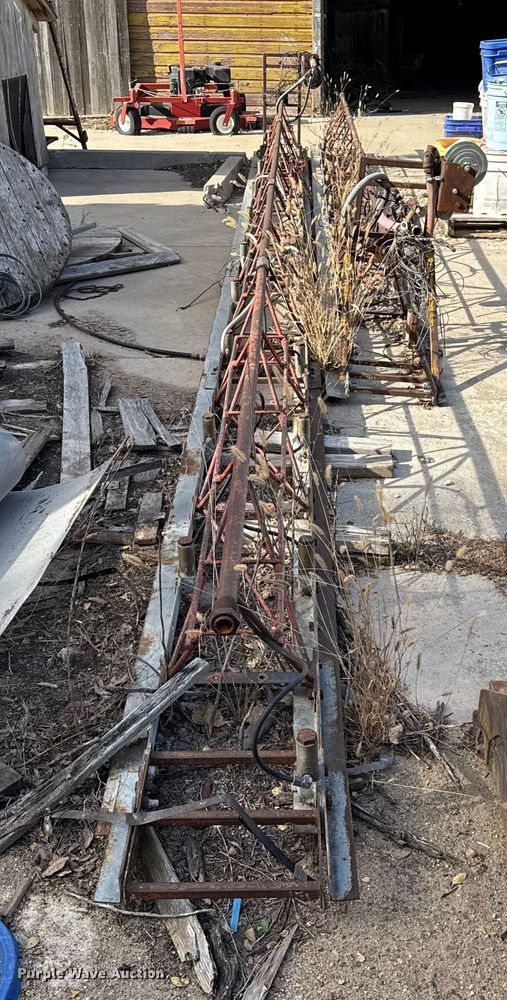 image for item NA9877 Vibratory screed