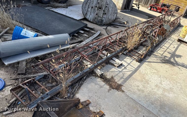 image for item NA9877 Vibratory screed