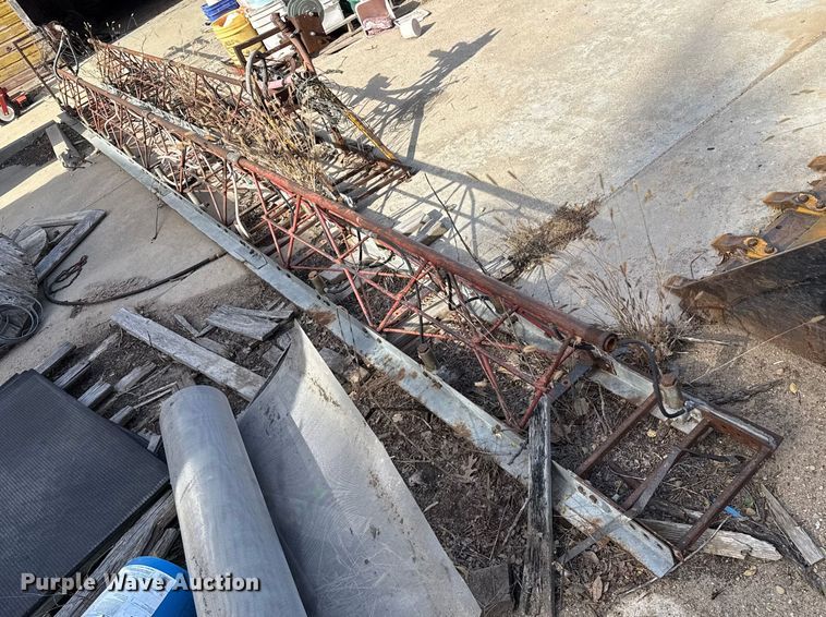 image for item NA9877 Vibratory screed