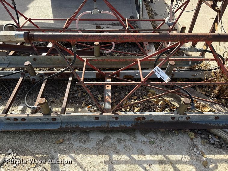 image for item NA9877 Vibratory screed