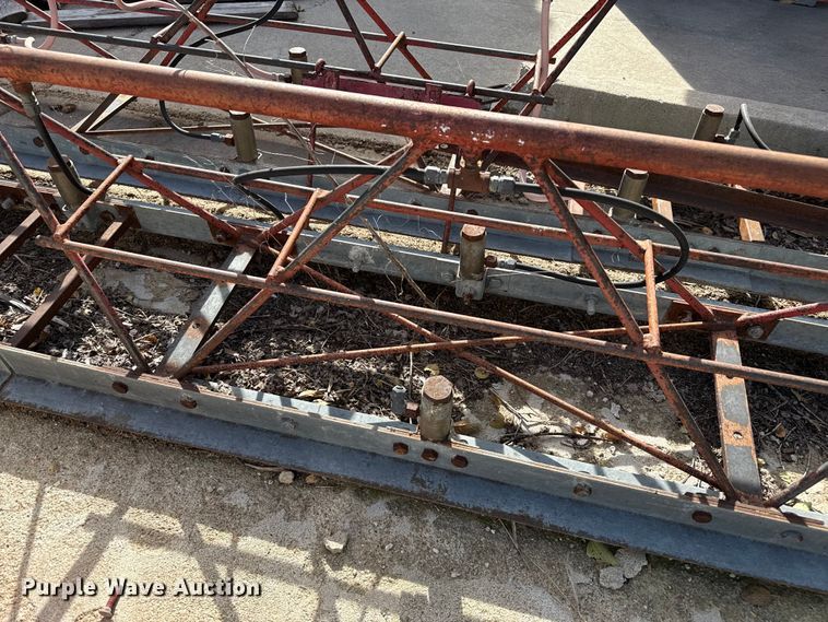 image for item NA9877 Vibratory screed