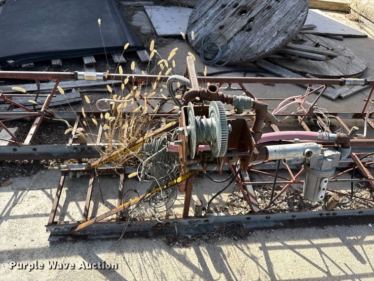 image for item NA9877 Vibratory screed