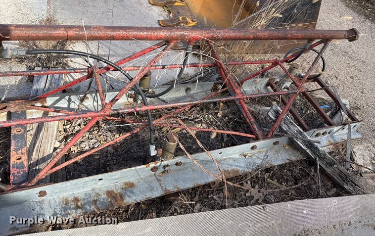 image for item NA9877 Vibratory screed