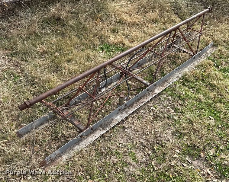 image for item NA9877 Vibratory screed