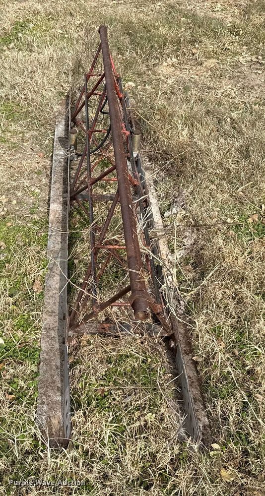 image for item NA9877 Vibratory screed