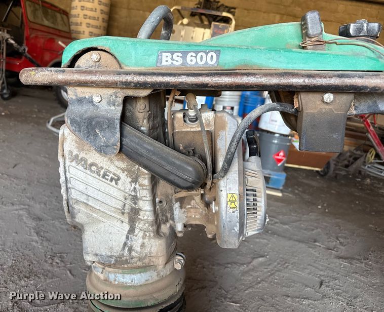 image for item NA9882 Wacker BS600 plate compactor
