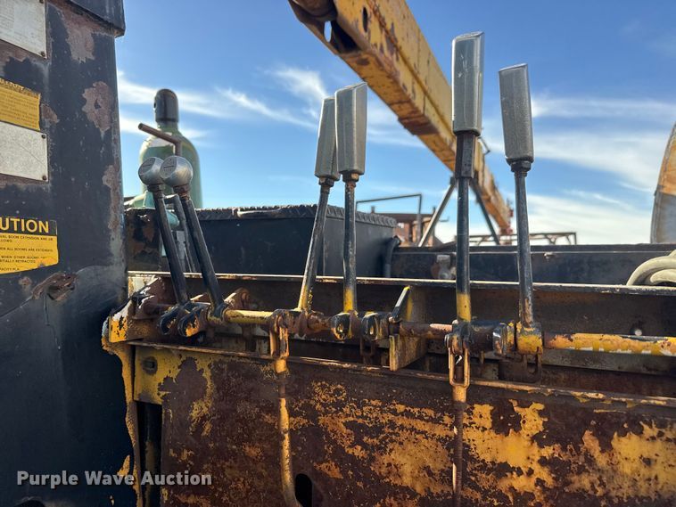 image for item NA9889 1979 Ford 8000 crane truck