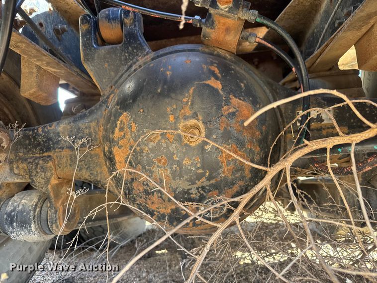 image for item NA9889 1979 Ford 8000 crane truck