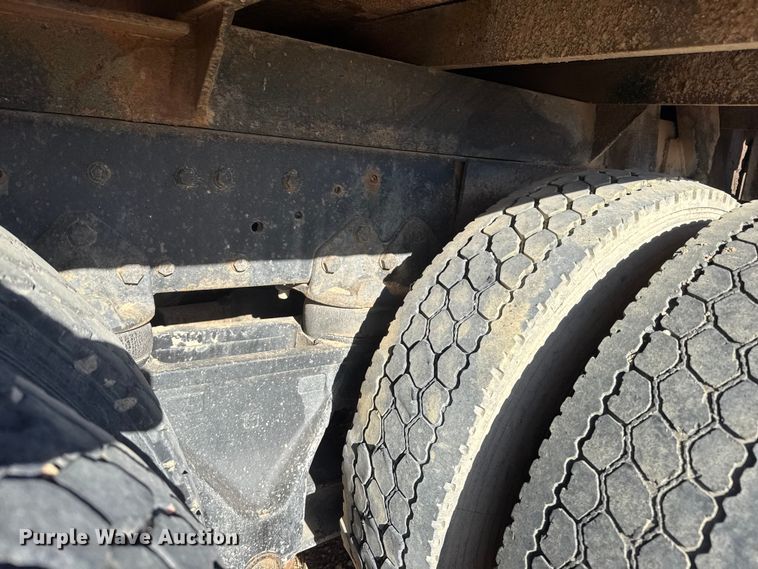 image for item NA9889 1979 Ford 8000 crane truck