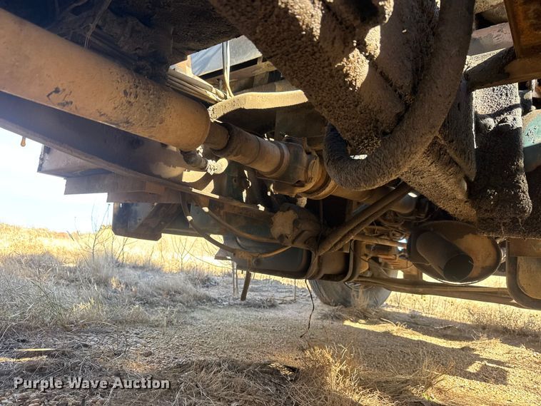 image for item NA9889 1979 Ford 8000 crane truck