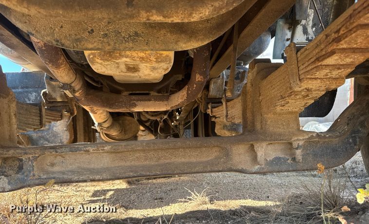 image for item NA9889 1979 Ford 8000 crane truck