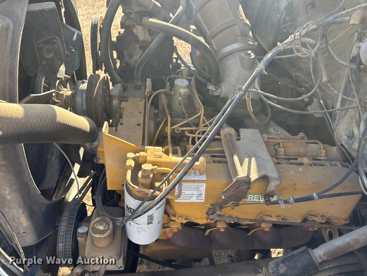 image for item NA9889 1979 Ford 8000 crane truck