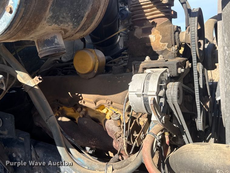 image for item NA9889 1979 Ford 8000 crane truck