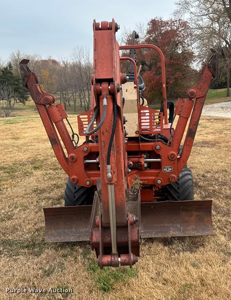 image for item NA9936 2000 Ditch Witch 3700 trencher