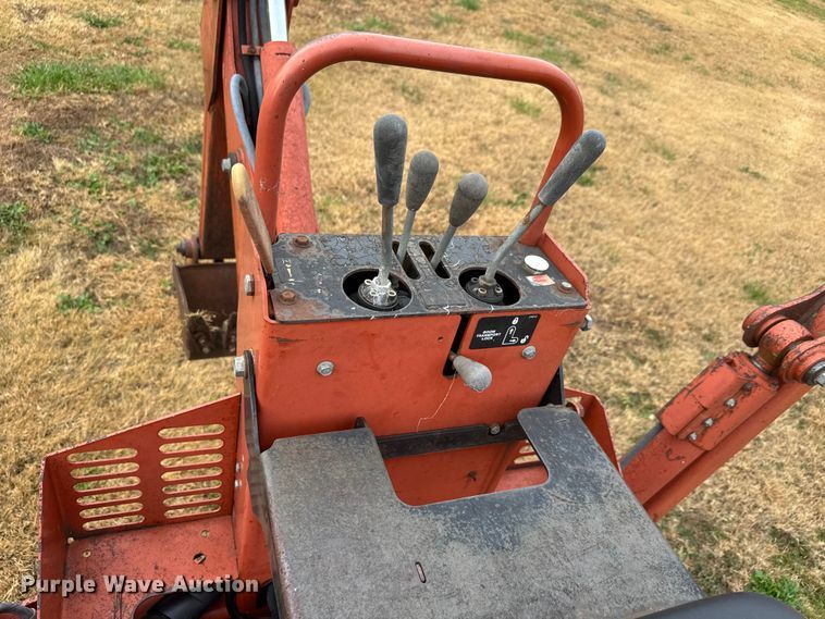 image for item NA9936 2000 Ditch Witch 3700 trencher