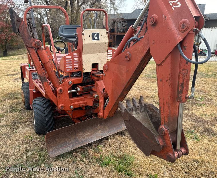 image for item NA9936 2000 Ditch Witch 3700 trencher