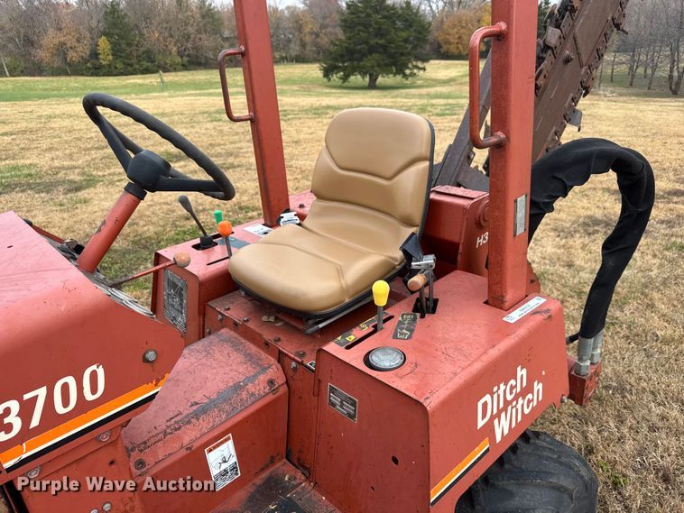 image for item NA9936 2000 Ditch Witch 3700 trencher