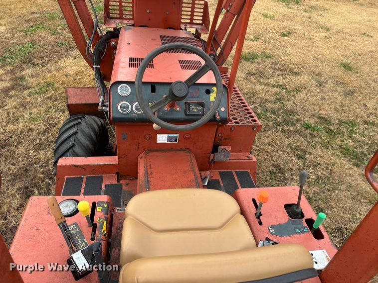 image for item NA9936 2000 Ditch Witch 3700 trencher