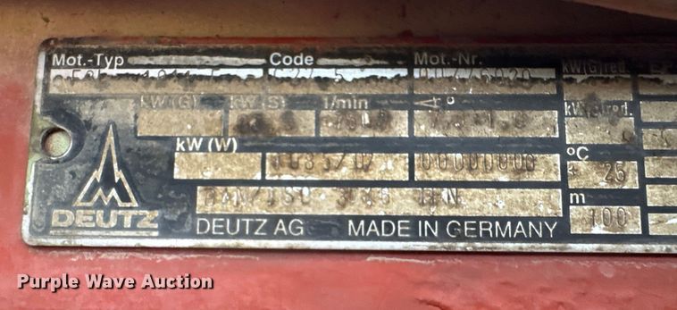 image for item NA9936 2000 Ditch Witch 3700 trencher