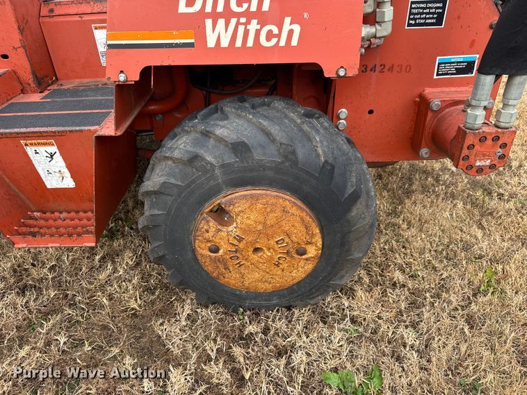 image for item NA9936 2000 Ditch Witch 3700 trencher