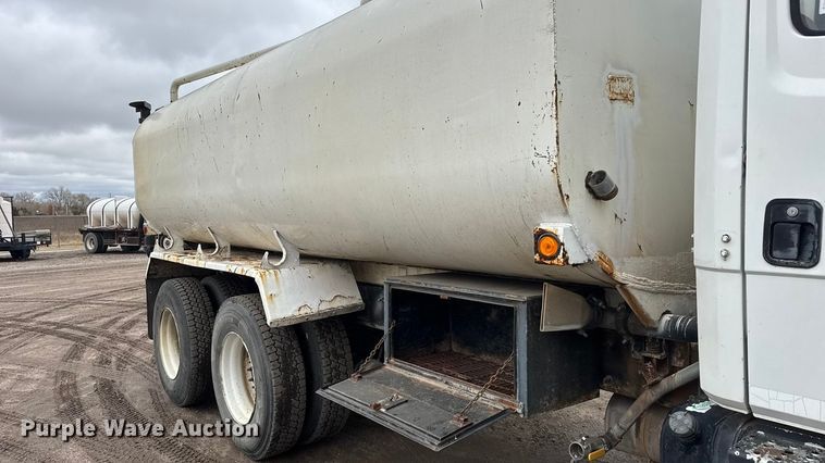 image for item NA9957 1999 Freightliner FL80 water truck